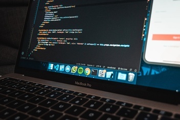 https://static001.geekbang.org/infoq/15/155b073d076b57080e76e827a07e8968.jpeg?x-oss-process=image%2Fresize%2Cw_416%2Ch_234