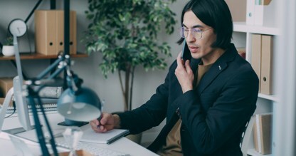 AI驱动软件研发:从辅助到深度协同