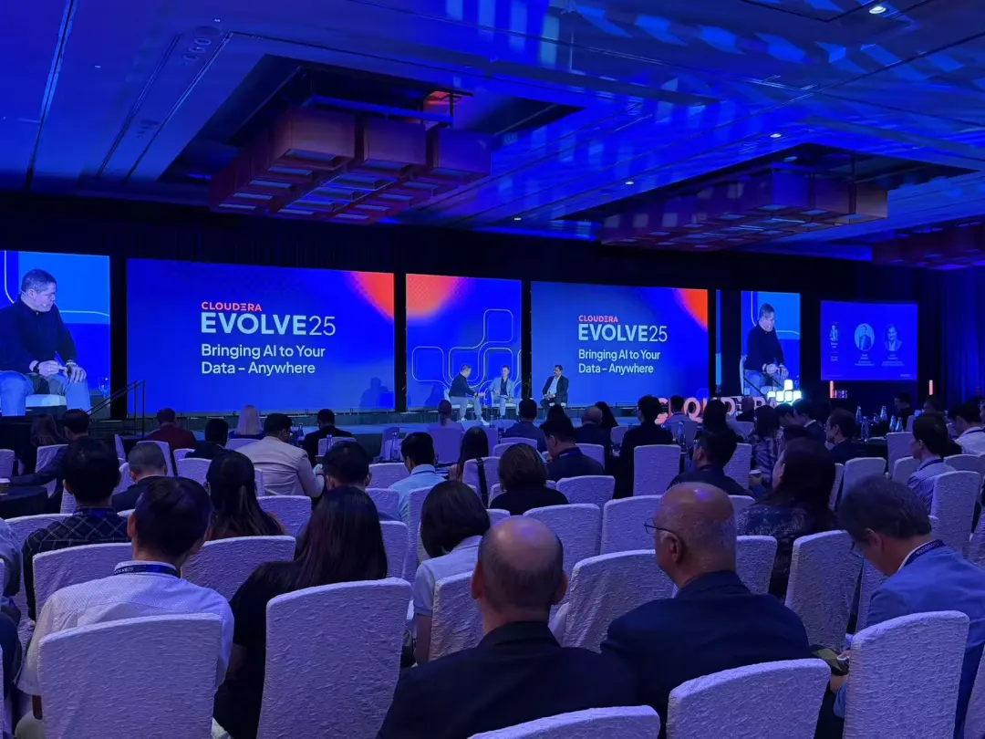 StarRocks 亮相 Cloudera 新加坡 EVOLVE25 大会,携手行业领袖探索 AI 创新未来