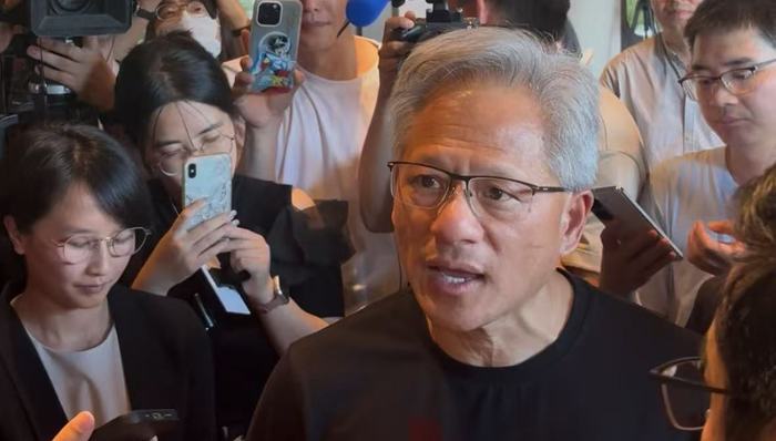 黄仁勋在北京链博会的演讲核心:AI变革性的到来